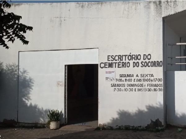 Proprietários de espaços no Cemitério do Socorro devem realizar recadastramento