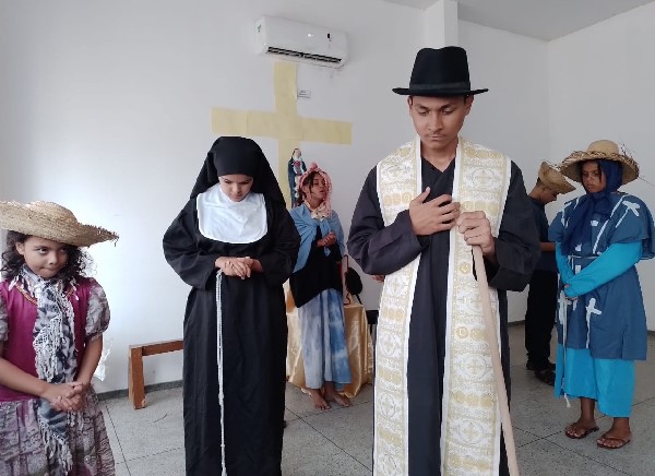 Estudantes de Juazeiro do Norte realizam atividades em homenagem ao Padre Cícero