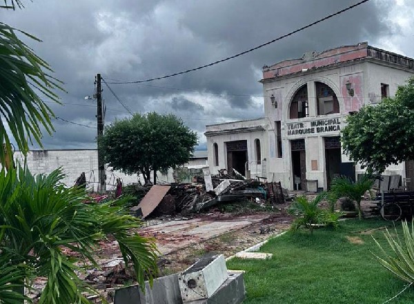 Prefeitura de Juazeiro do Norte inicia processo de reforma do Teatro Marquise Branca