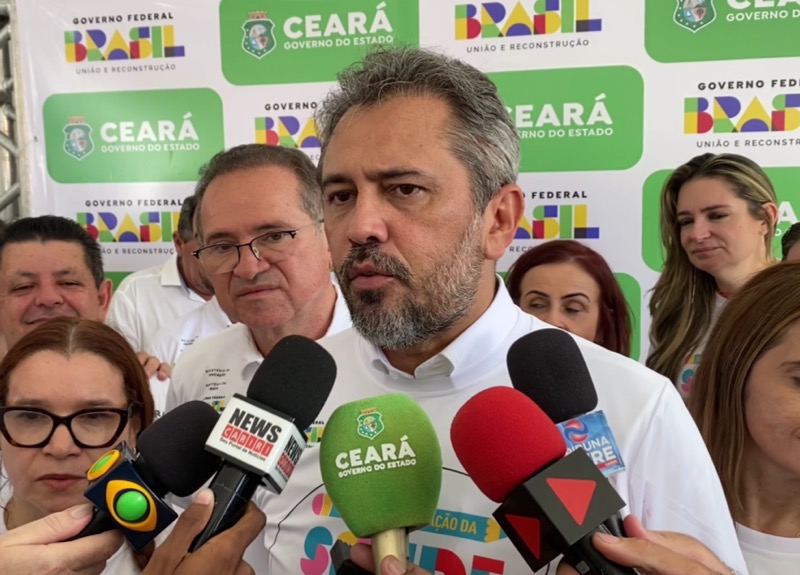 Governador Elmano participa de mobilização de saúde em escola do Crato