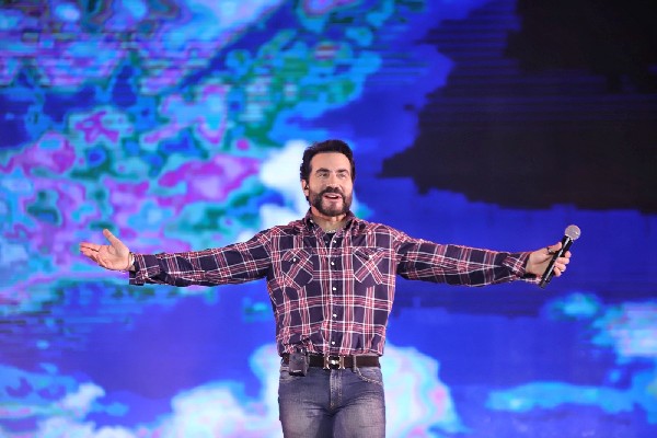Padre Fábio de Melo realiza show em Juazeiro do Norte no dia do aniversário do padre Cícero