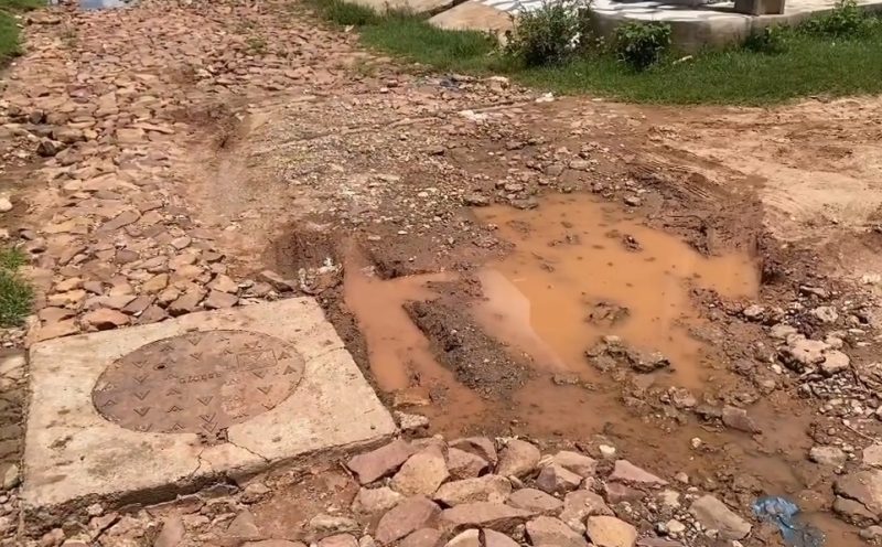 News Cariri na sua cidade: população de Missão Velha se queixa dos transtornos e da falta de saneamento na conhecida “rua da Lama”