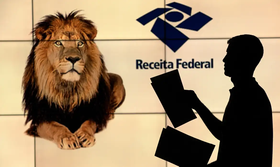 Mais de 560 mil pessoas entregaram declaração do IRPF no primeiro dia
