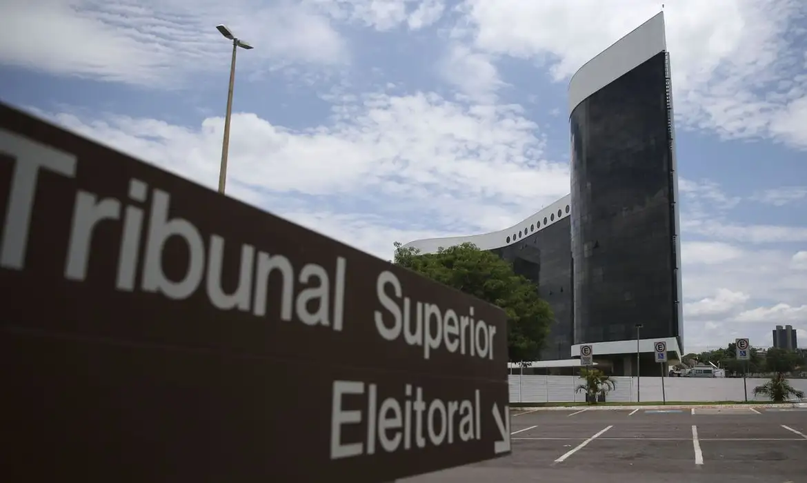 TSE cria centro de combate à desinformação para eleições municipais