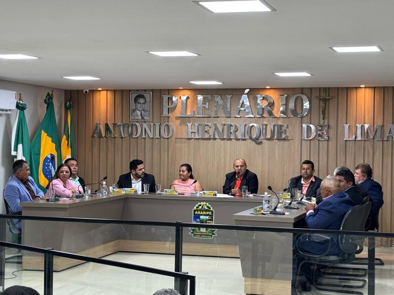 Giovane Guedes não alcança maioria absoluta e tem contas desaprovadas na Câmara de Vereadores de Araripe