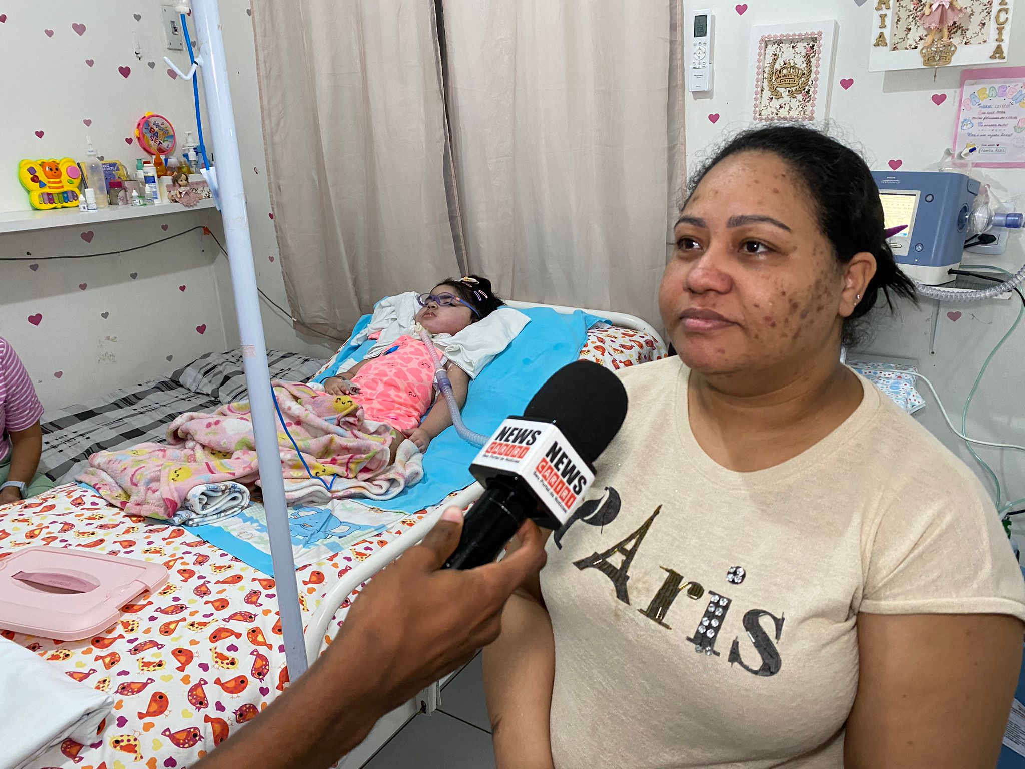 AO VIVO: família aluga gerador para manter aparelhos de criança com AME funcionando após falta de energia no Crato