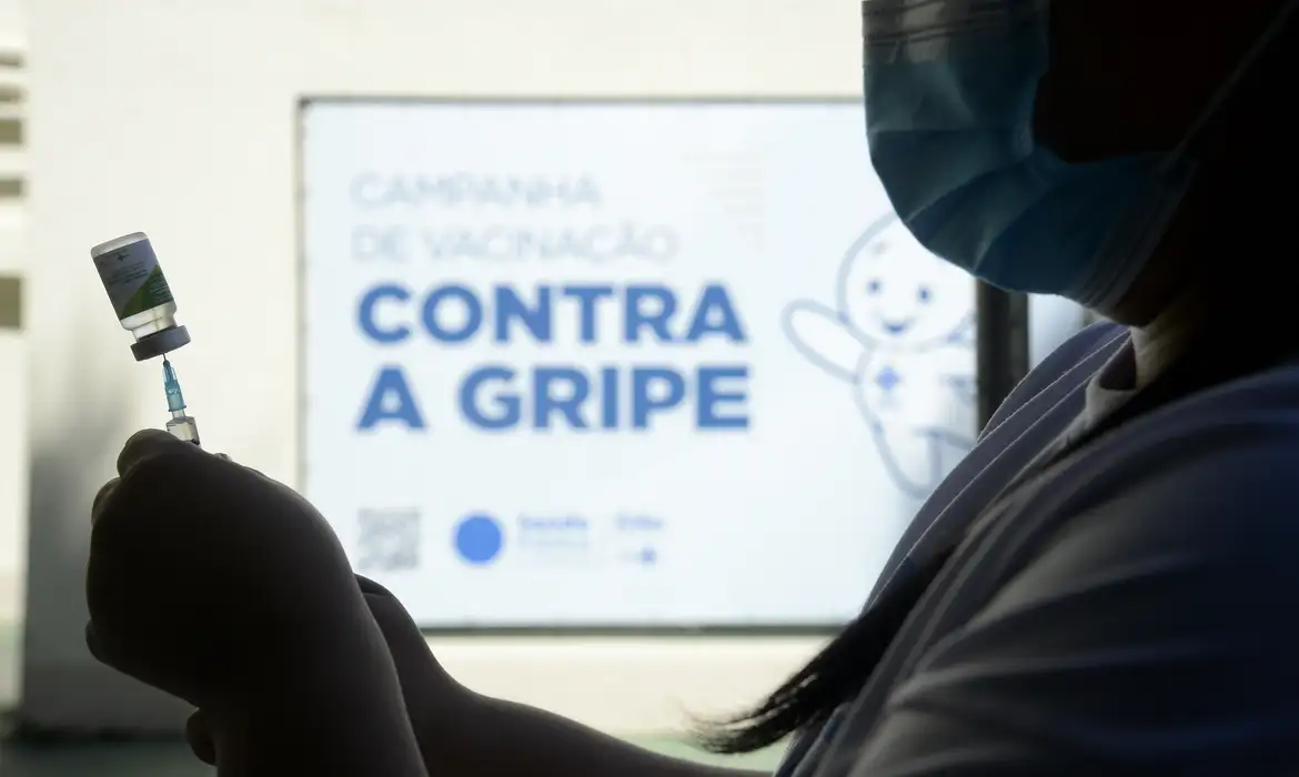 Quase 70% dos brasileiros desconhecem gravidade da gripe