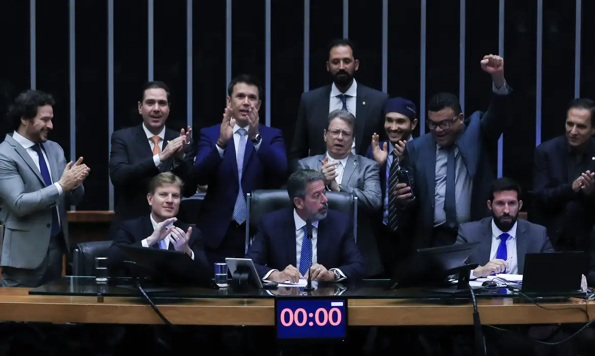 Câmara dos Deputados aprova programa para setor de eventos com teto de R$ 15 bilhões