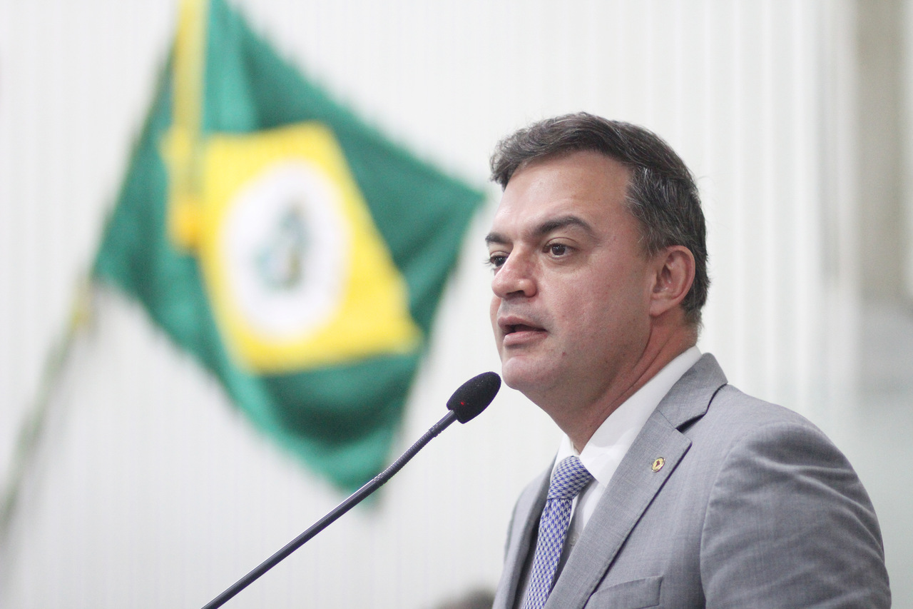 Fernando Santana nega pedido de patrocínio à Enel para festa em Barbalha