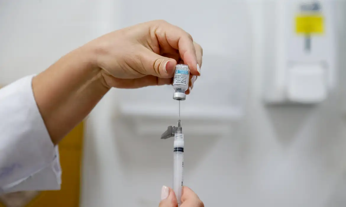 Saúde lança nova campanha de vacinação contra covid-19