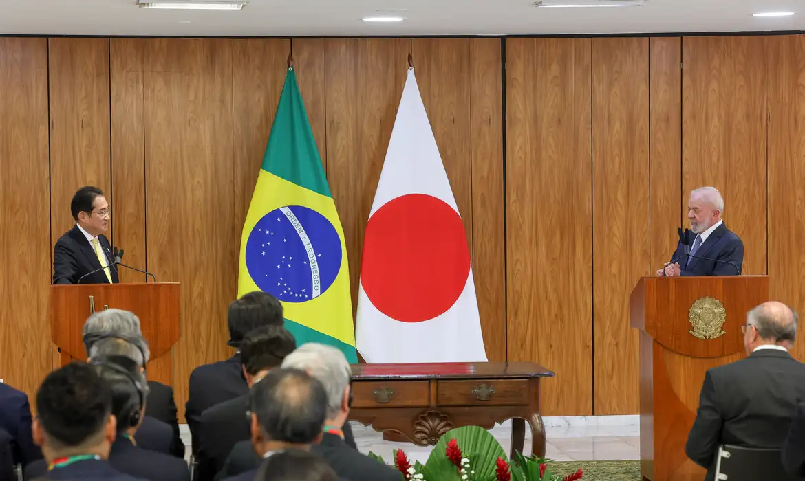 Brasil e Japão assinam acordos em agricultura e segurança cibernética