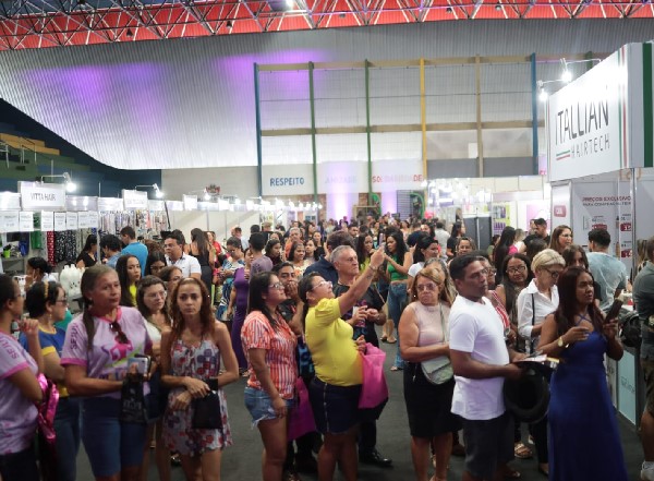 2ª Edição da Feira Cosmetics Cariri segue até esta terça-feira em Juazeiro do Norte