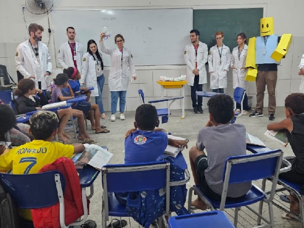 Educação de Juazeiro do Norte e Faculdade Estácio realizam oficinas na Escola Lili Neri