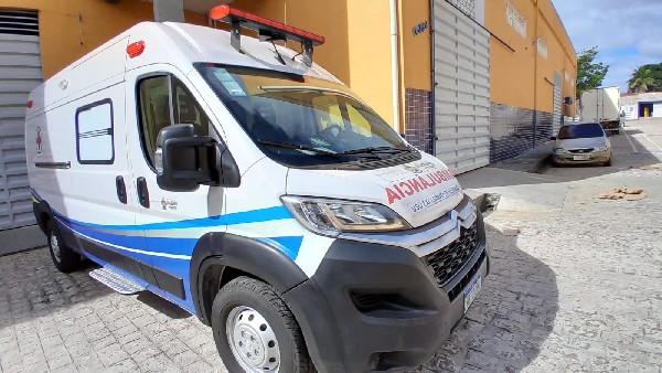 Juazeiro do Norte adquire nova ambulância