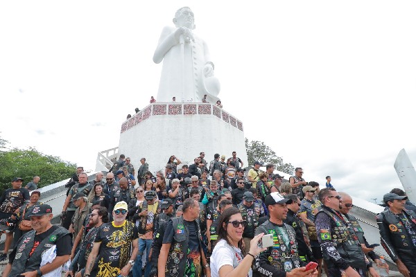 Motociata ‘Segundo Aperto de Mão’ reúne grupos de motoqueiros em Juazeiro do Norte