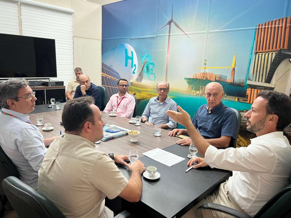 Porto seco: Adece e Fundação ASTEF firmam parceria para realizar estudo no Cariri