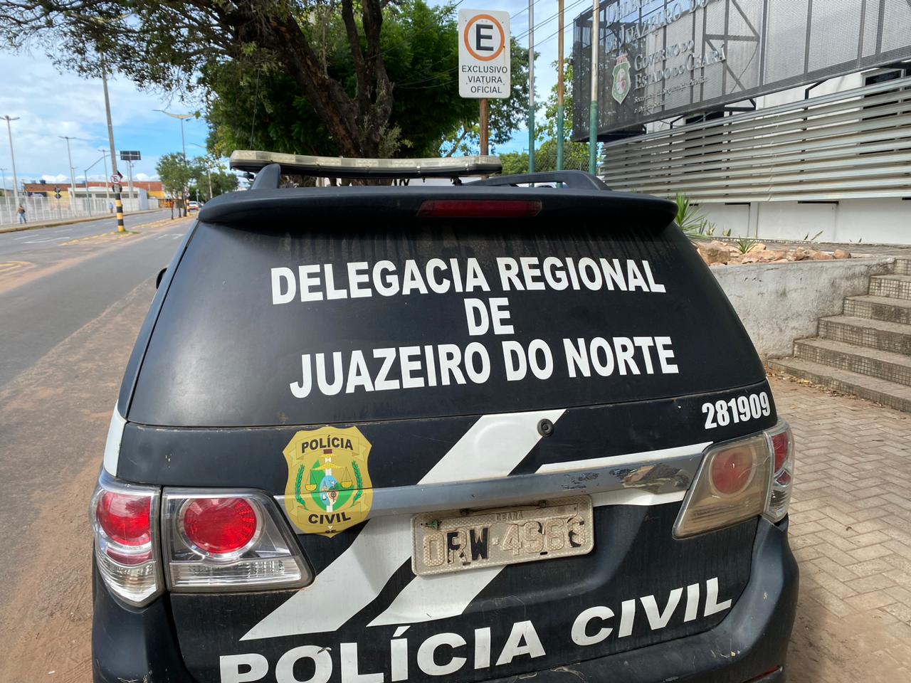 AO VIVO: PCCE faz operação em condomínio de luxo de Juazeiro do Norte contra pessoas envolvidas em ações suspeitas no mercado financeiro