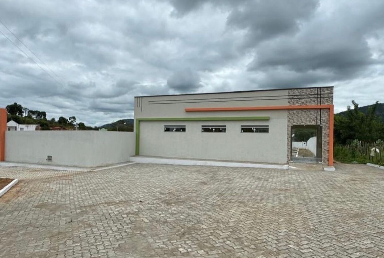 Farias Brito: Prefeitura finaliza construção de cemitério na zona rural do município