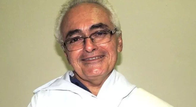Juazeiro do Norte: Morre diácono Fernando Batista, aos 64 anos, após acidente doméstico