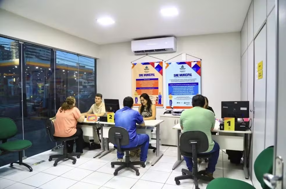 Em busca de emprego? Confira 1.338 oportunidades abertas em Fortaleza