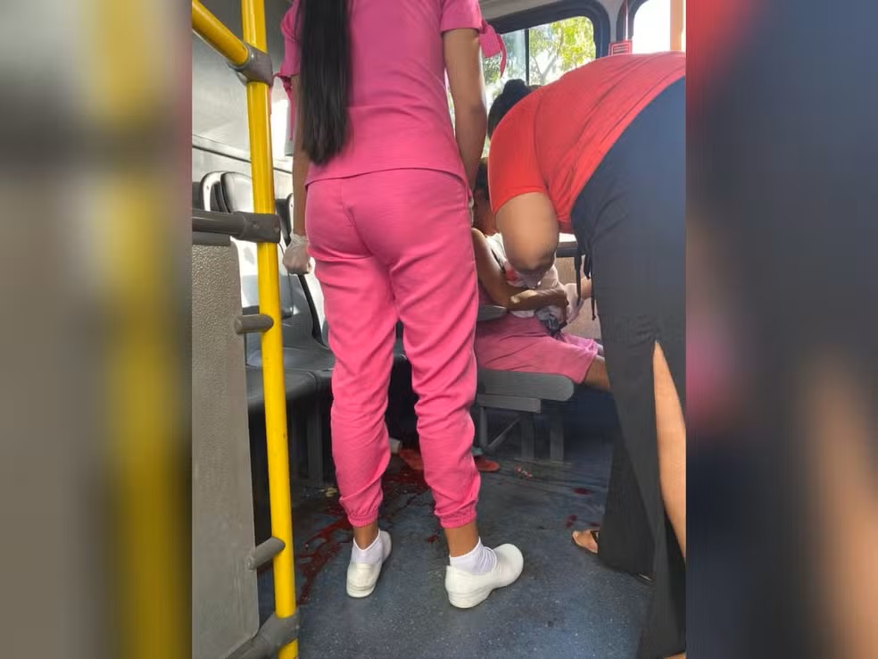 Passageira dá à luz um bebê dentro de ônibus em Fortaleza