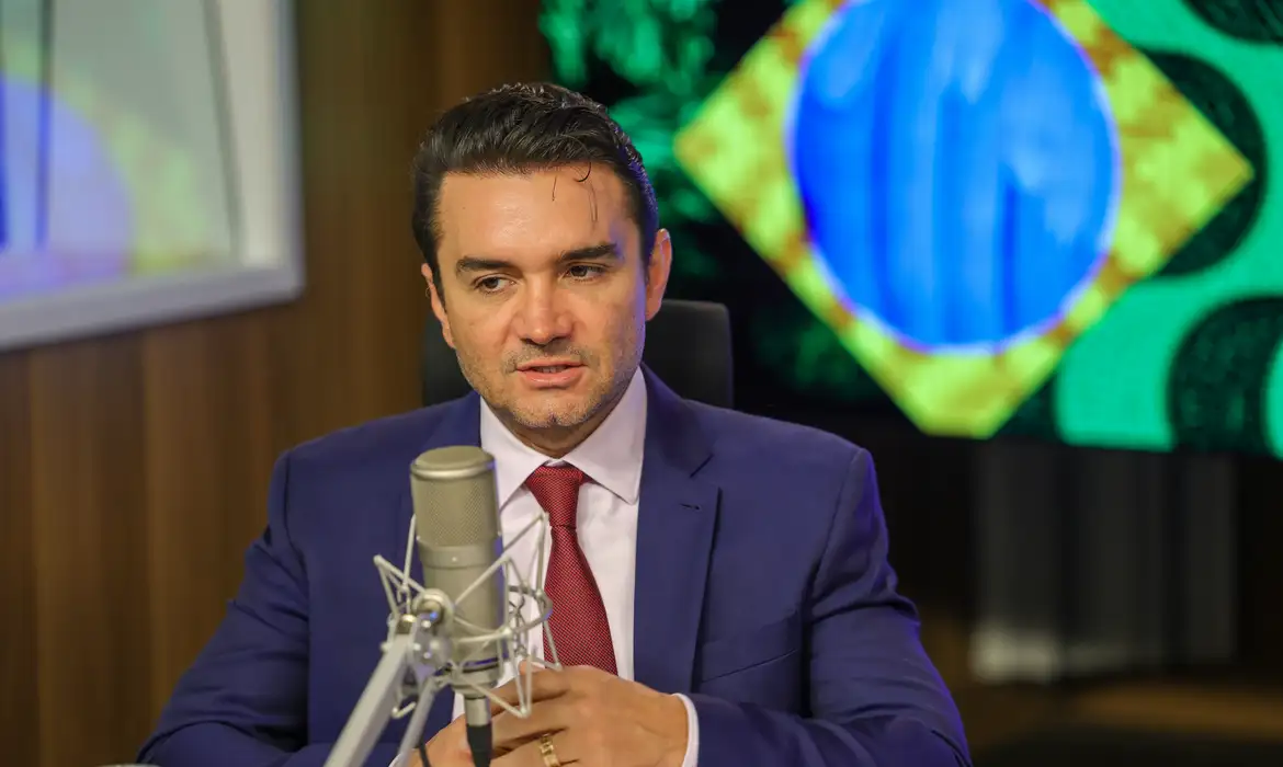 Ministro do Turismo elogia a PEC das Praias