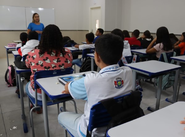 Juazeiro do Norte anuncia pagamento de progressões horizontais aos professores que ingressaram em 2021