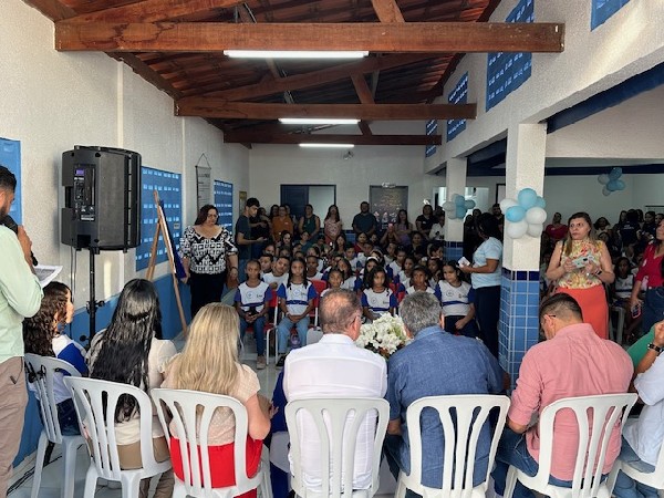 Crato: distrito de Ponta da Serra comemora reinauguração da Escola Pedro Felício