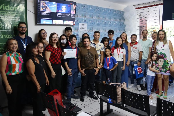 Estudantes de Juazeiro do Norte participam de premiação do 16º concurso de frases e desenhos do Hemoce