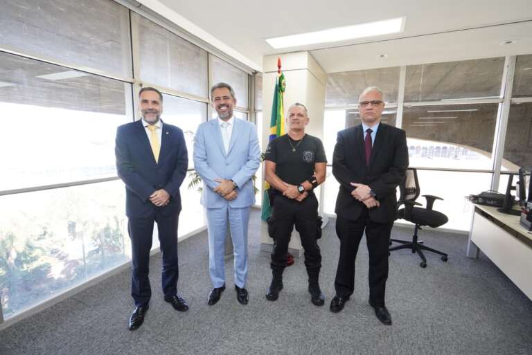 Governador Elmano e titular da SSPDS se reúnem com secretário Nacional da Segurança Pública em Brasília