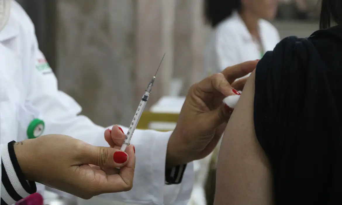 Campanha vai estimular vacinação de adolescentes contra o HPV