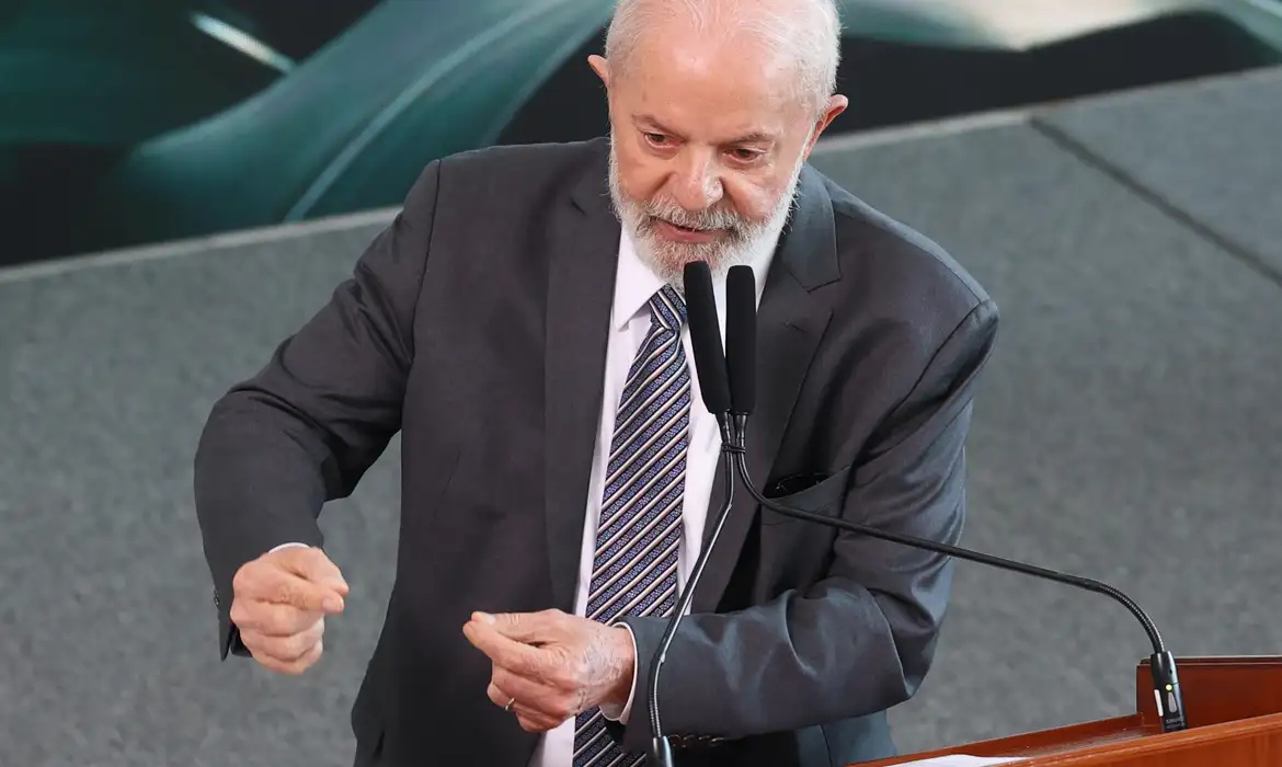 Lula reafirma compromisso de continuar investindo em educação