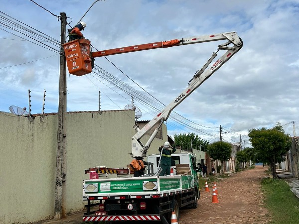 Projeto Ilumina Juazeiro chega aos bairros Pio XII, Limoeiro e Timbaúbas