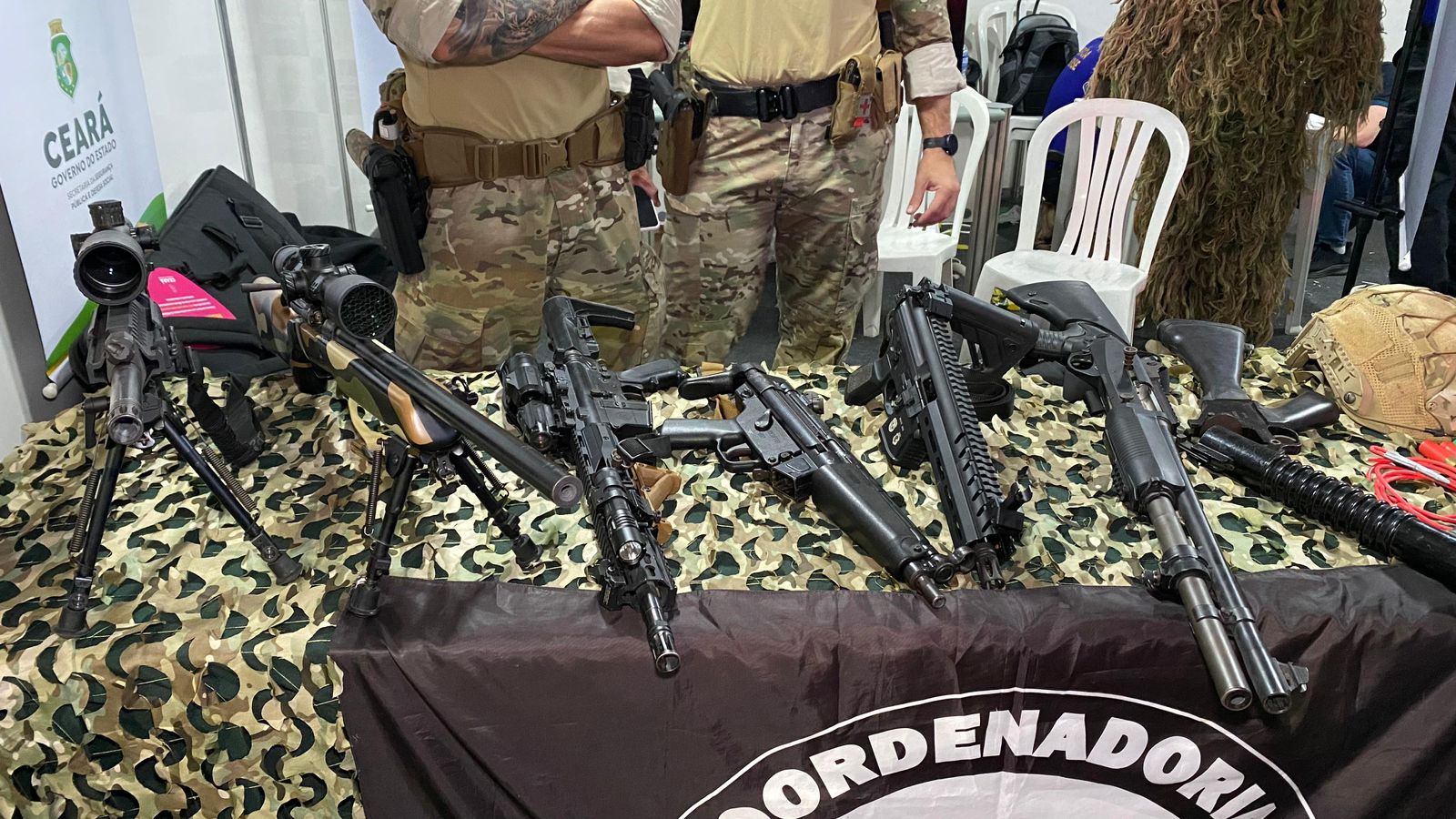 Tenda na Expocrato mostra trabalho e equipamentos das Polícias Civil e Militar, Corpo de Bombeiros e Perícia Forense