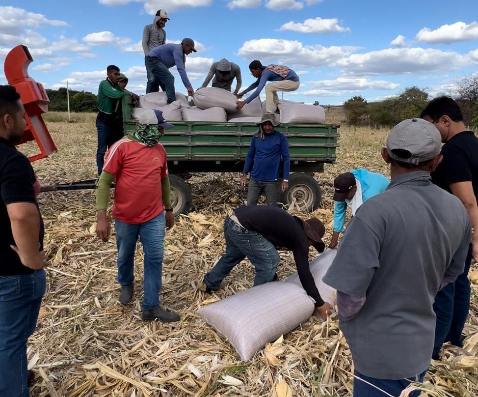 Prefeito de Potengi anuncia retorno dos Programas Garantia Safra e Colheita Garantida para agricultores do município