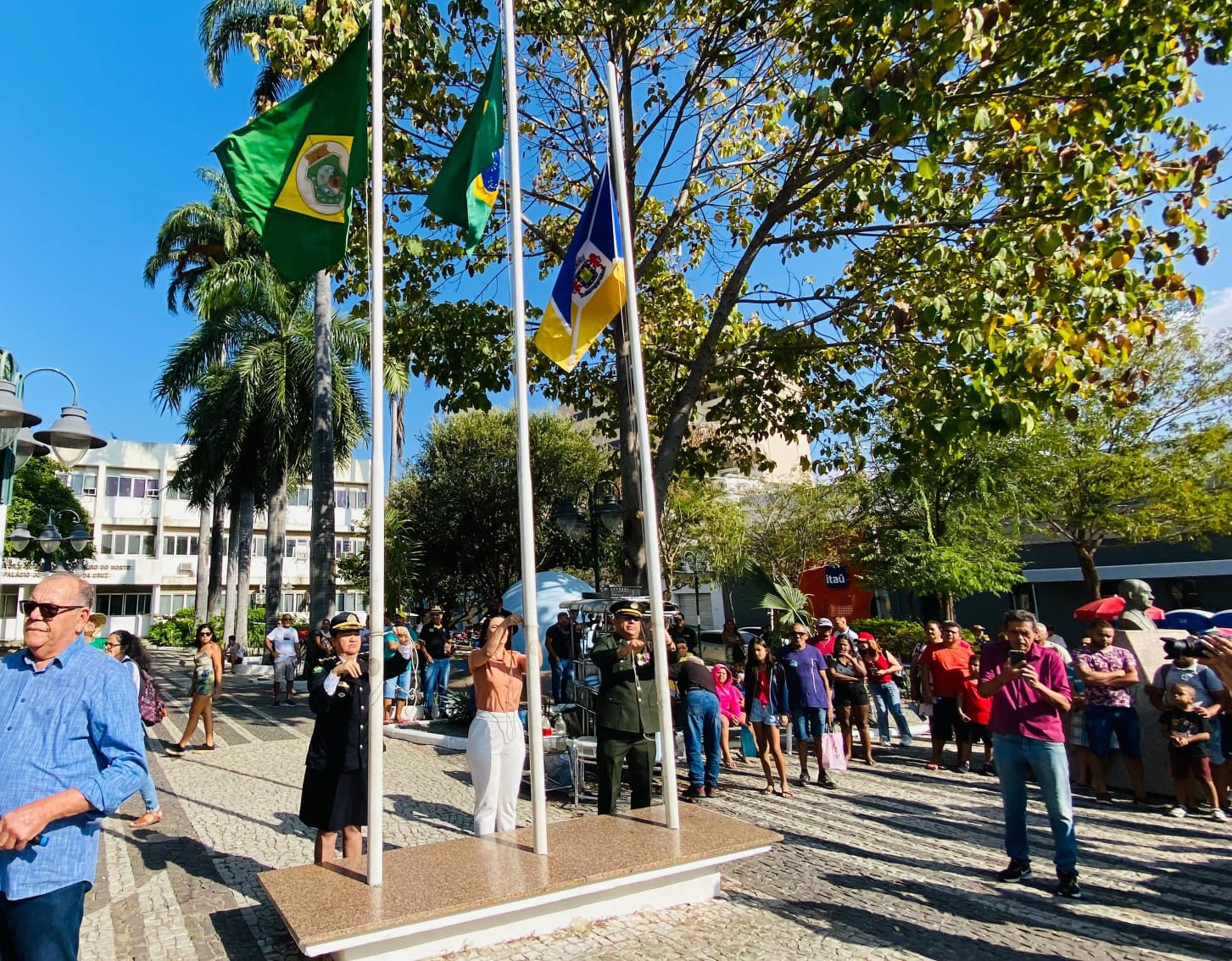 AO VIVO: cerimônia de hasteamento das bandeiras marca abertura dos desfiles de 7 de setembro em Juazeiro do Norte 