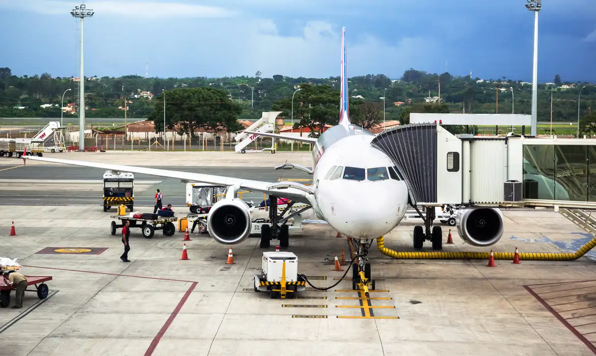 Petrobras reduz preço do querosene de aviação em 7,9%