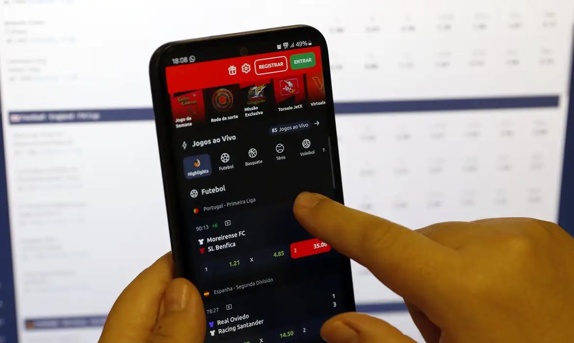 Brasileiros fazem avaliação negativa sobre apostas esportivas online