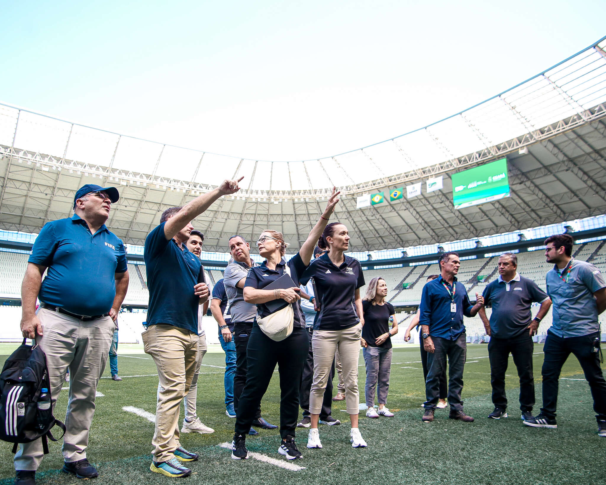 Arena Castelão recebe visita da Fifa para a seleção das cidades-sede da Copa do Mundo Feminina de 2027