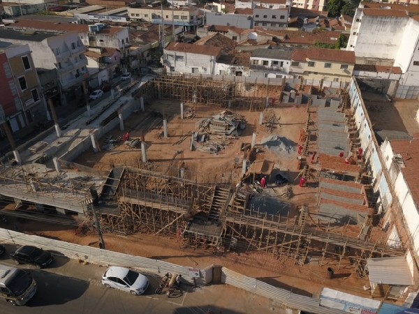 Obra do novo Mercado Wilson Roriz, no Crato, avança com superestrutura