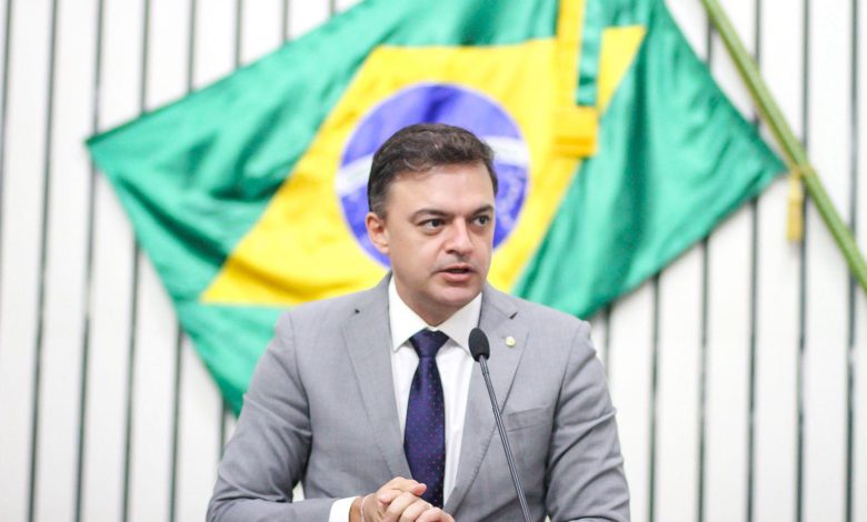 Cariri pode assumir presidência da Assembleia Legislativa com Fernando Santana