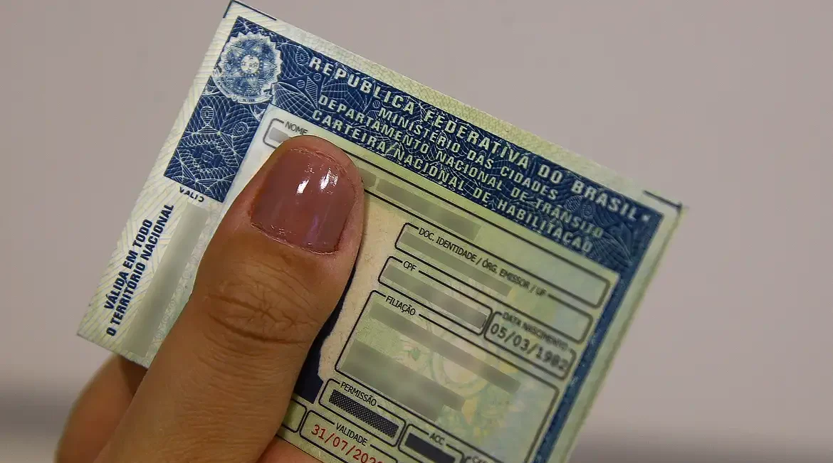 Detran alerta para golpes por mensagens SMS