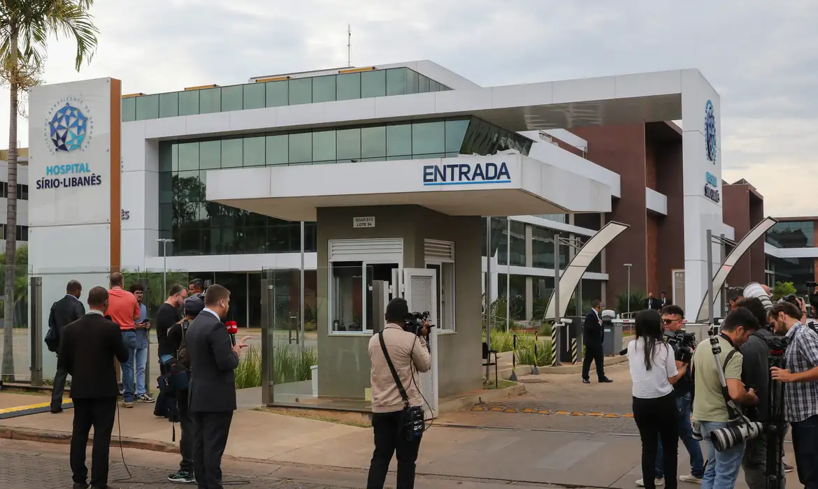 Médico de Lula descarta sequela e diz que função cerebral está intacta