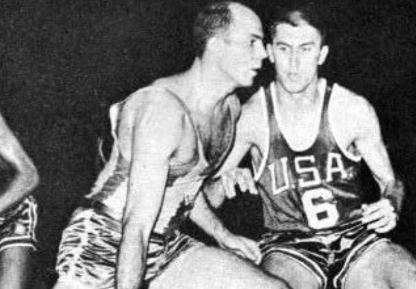 Amaury Pasos, lenda do basquete brasileiro, morre aos 89 anos