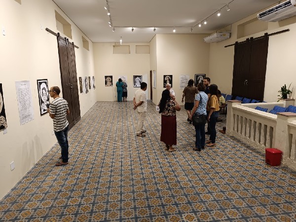 Exposição “Retratos da Fé: A Xilogravura e a Espiritualidade Popular” aberta para visitação até o próximo dia 21, em Juazeiro do Norte