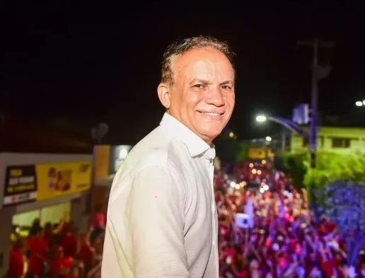 Prefeito de Aurora denunciado por uso da máquina pública na eleição