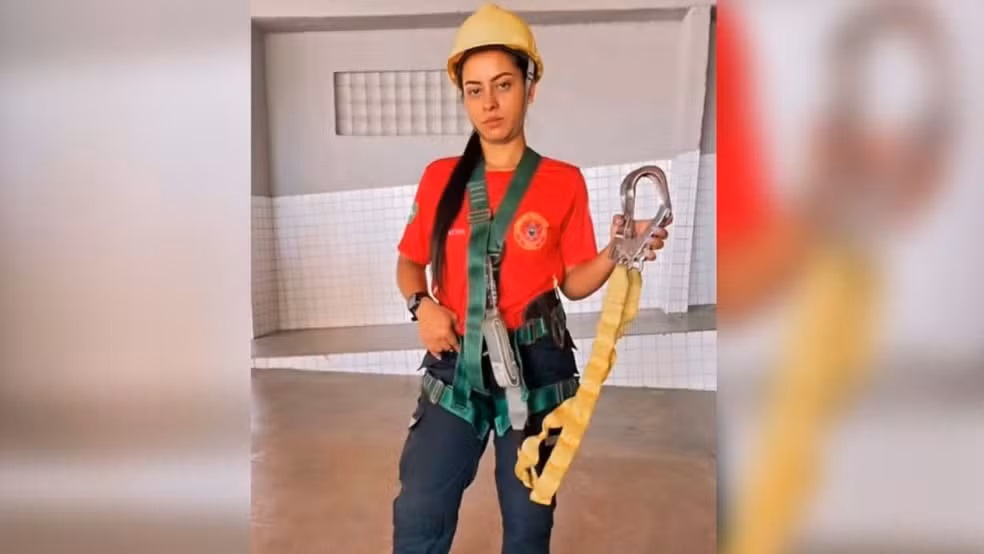 Bombeira civil é achada morta em casa em Fortaleza; ex é suspeito do crime