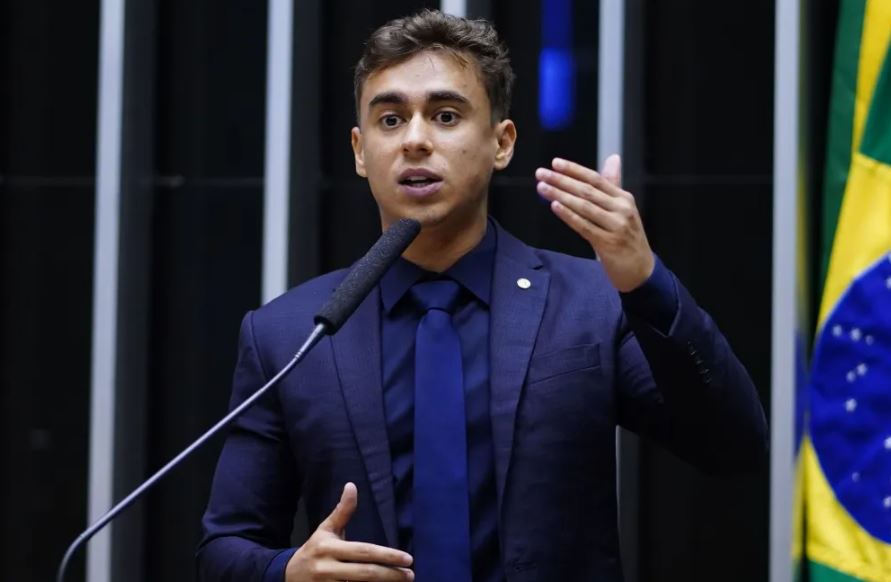 Aliados de Bolsonaro se irritam com Nikolas Ferreira