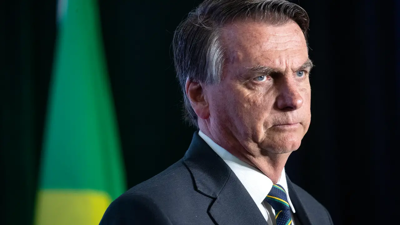 PGR denuncia Bolsonaro e mais 33 por tentativa de golpe de Estado