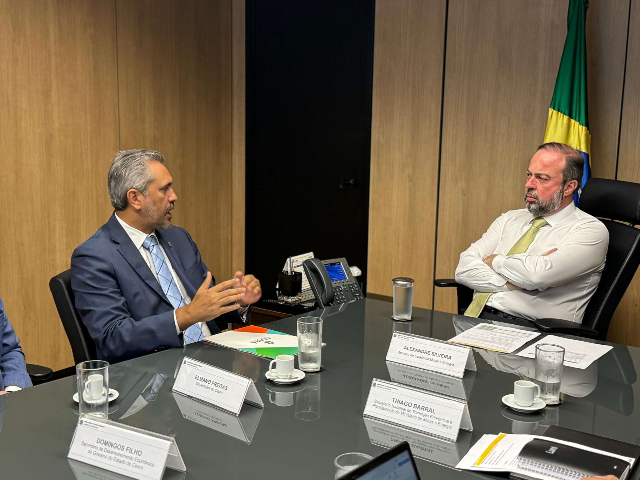 Governador Elmano dialoga com o Governo Federal sobre soluções para ampliar a produção de energia no Ceará